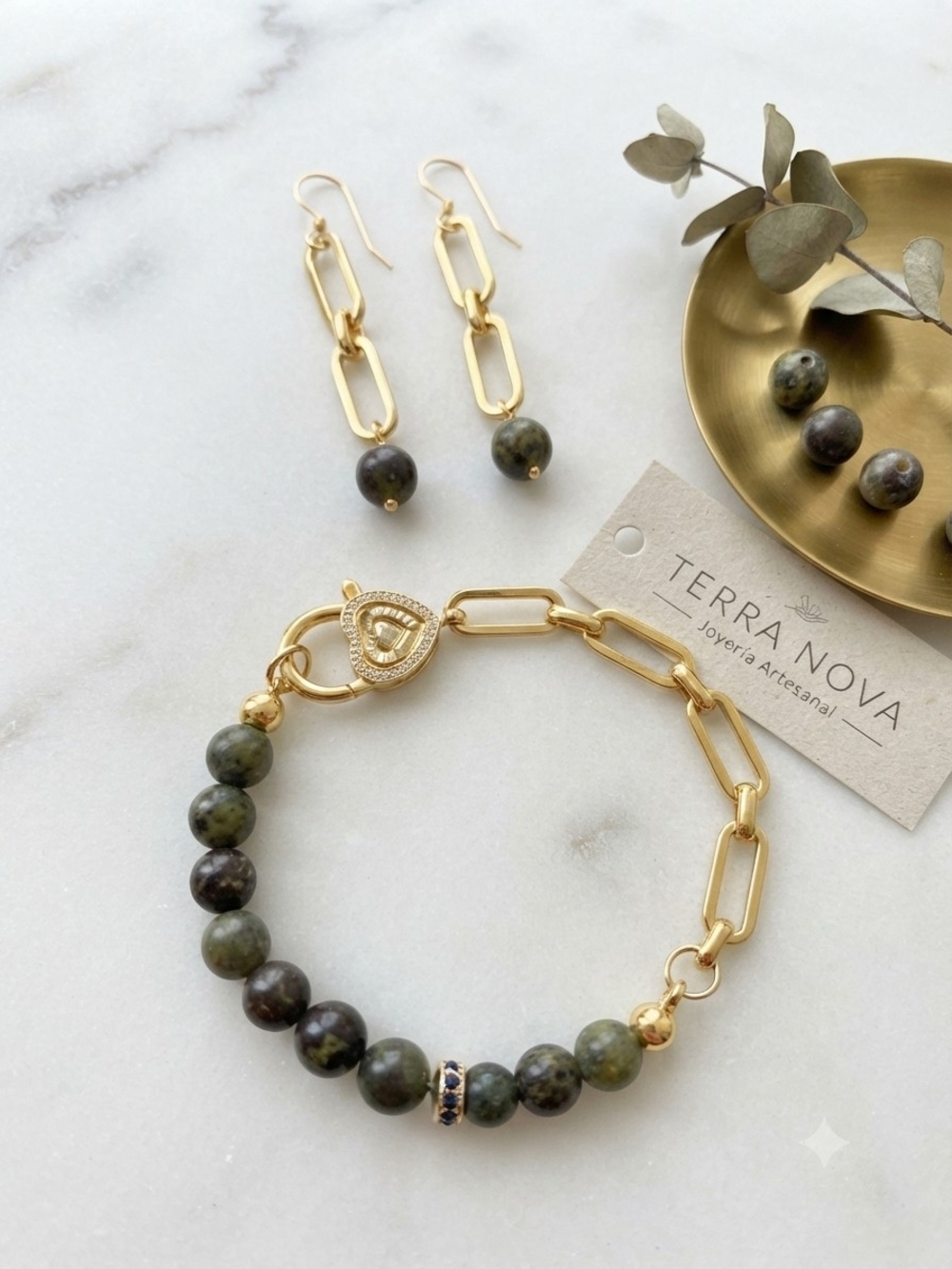 Gold Chain & Green Jasper Bead Bracelet